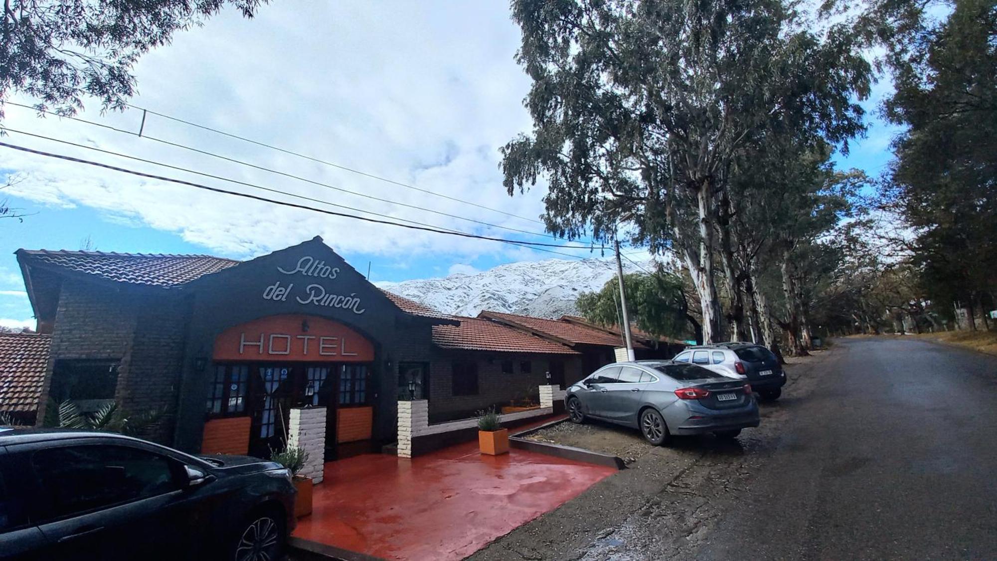 Hotel Altos Del Rincon Merlo エクステリア 写真